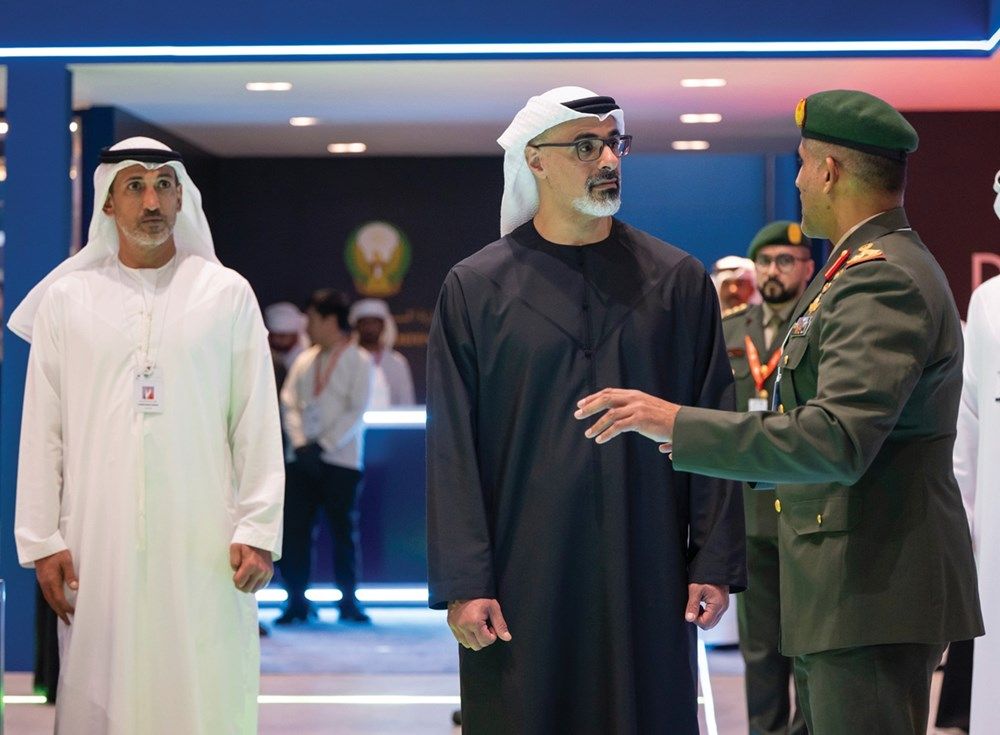 خالد بن محمد بن زايد يزور معرضَي "يومكس" و"سيمتكس" 2026