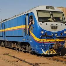 وصول مدير عام السكة حديد إلى أبوحمد لاستقبال قطار الصيانة وتأهيل خطوط السكة الحديد