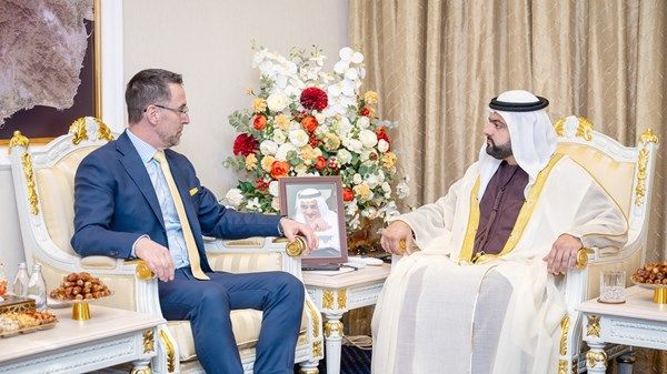 ولي عهد الفجيرة يستقبل سفراء كندا وصربيا وبنغلادش