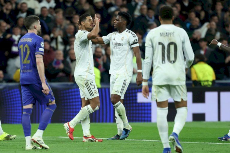 فينيسيوس وريال مدريد بحاجة إلى "الحب" لا الصافرات بحسب بيلينغهام