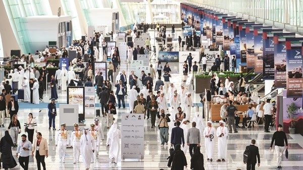 «الذكاء الاصطناعي» يتصدر المشهد في «يومكس» و«سيمتكس»