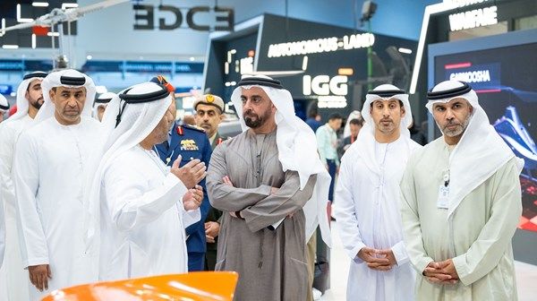 سيف بن زايد يزور معرضي «يومكس» و«سيمتكس» 2026 في أبوظبي