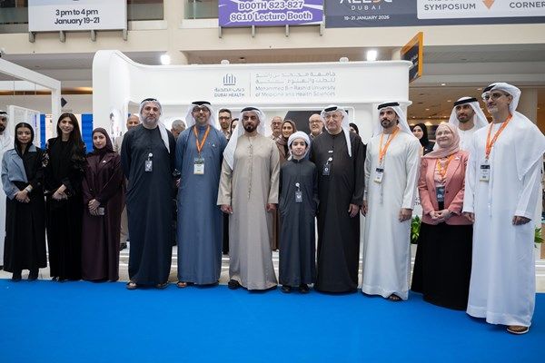 سيف بن زايد يزور «إيدك دبي 2026»