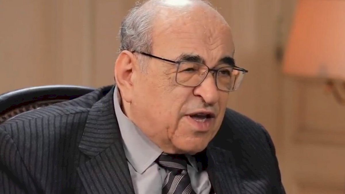 الفقي عن ترامب: من يخطف رئيساً بملابس النوم خطر على كوكب الأرض!