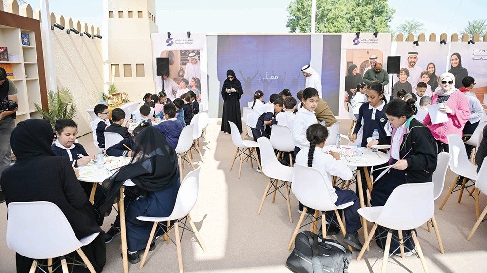 نهيان بن مبارك يوجِّه بتوفير الإمكانات لاستقبال مشاركي قافلة الهوية الوطنية