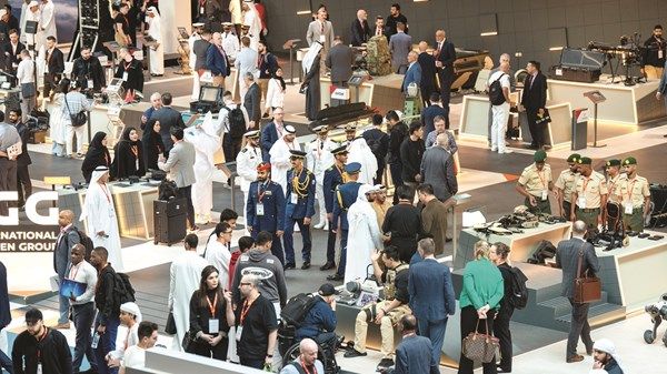 شركات تستعرض أحدث الأنظمة الذكية وغير المأهولة في «يومكس» و«سيمتكس»