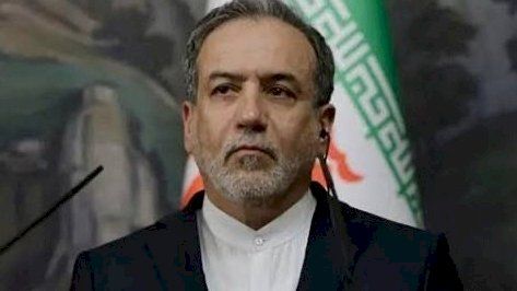 إيران وأوكرانيا في مواجهة حادة.. وعراقجي: زيلينسكي مهرج مرتبك