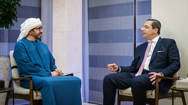 عبدالله بن زايد يستقبل وزير خارجية قبرص ويوقعان مذكرة تفاهم لإقامة شراكة استراتيجية شاملة في مجال الطاقة