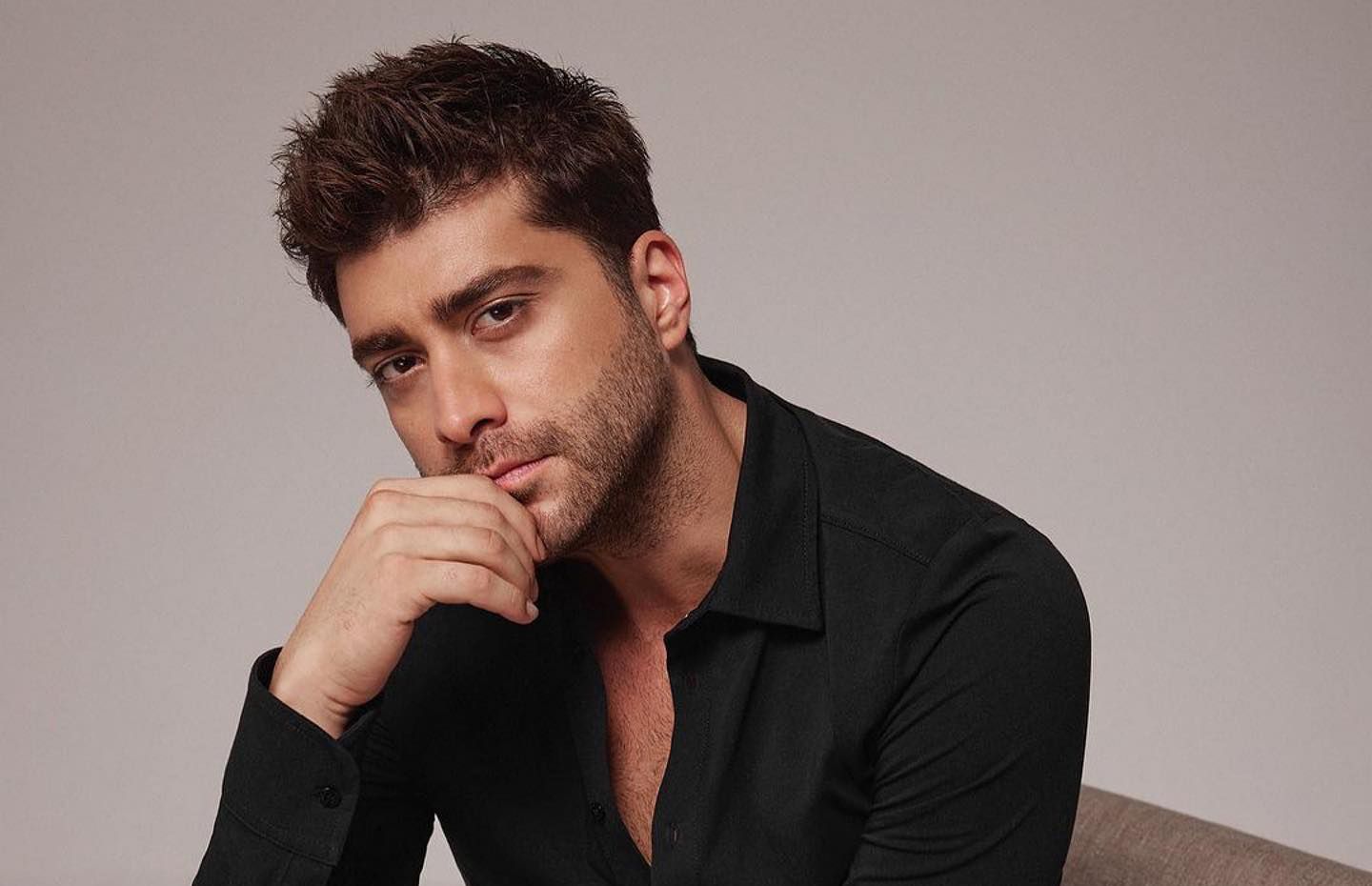 متابعة –خبر صادم لمتابعي”شراب التوت”: استبعاد نهائي لبطل المسلسل بعد قضية مخدّرات