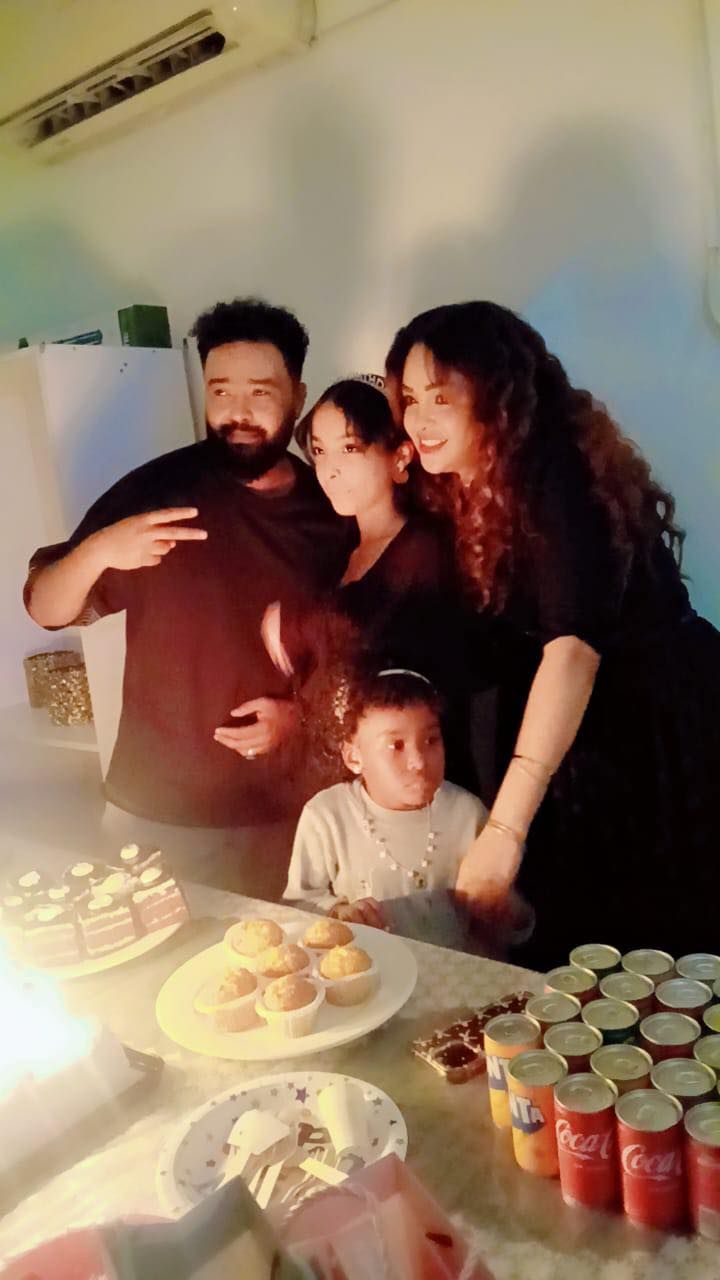 شاهد.. طليقة رجل الأعمال “هشام” عريس الحسناء “هند” تفاجئ الجميع وتظهر بصور وتدوينة مثيرة عقب حفل الزواج الأسطوري والجنس اللطيف يسخر: (عاد قولوا كر)