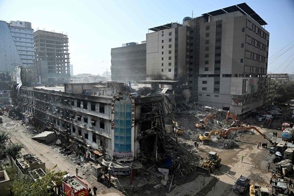 ارتفاع حصيلة ضحايا حريق مركز تجاري في باكستان