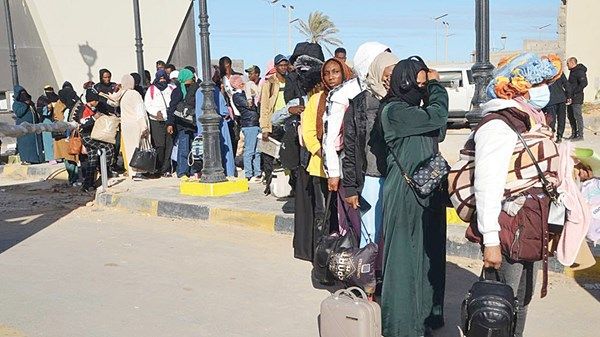 ليبيا تعلن ترحيل مهاجرين غير شرعيين إلى بلادهم