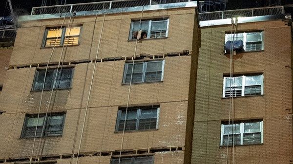 إخلاء 150 شقة إثر حريق في مبنى شاهق بنيويورك