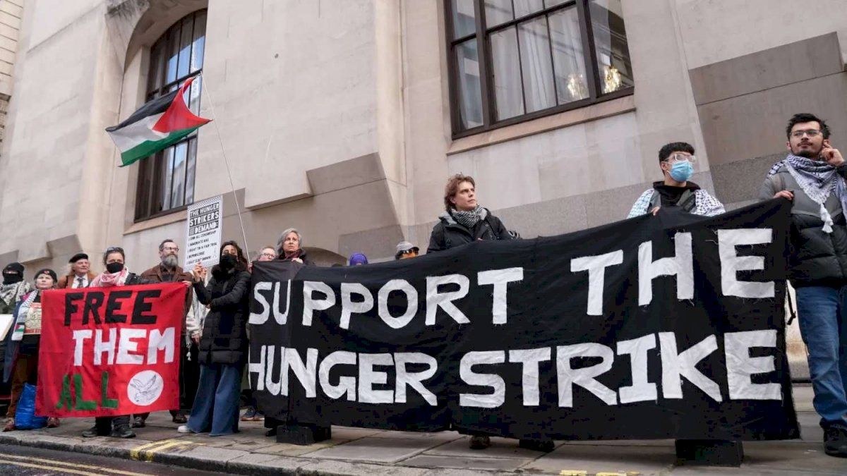 اختراق سجن "ورموود سكربز" وتهديد ضباط: شرطة لندن تعتقل محتجين داعمين لـ "فلسطين أكشن" بتهمة "التعدي الجسيم"