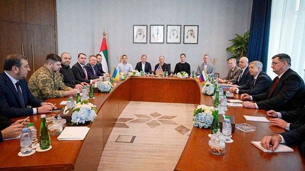 زيلينسكي: ضمانات أمنية أميركية بعد يومين من محادثات أبوظبي