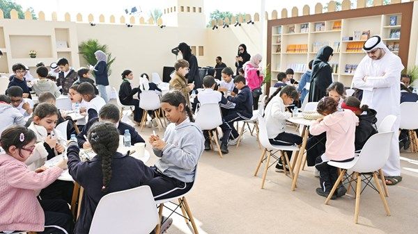 نهيان بن مبارك: «قافلة الهوية الوطنية بالظفرة» تجسِّد روح الشراكة المجتمعية