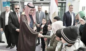 مركز الملك سلمان للإغاثة يسلّم أدوية لمستشفى سرطان الأطفال بالقاهرة