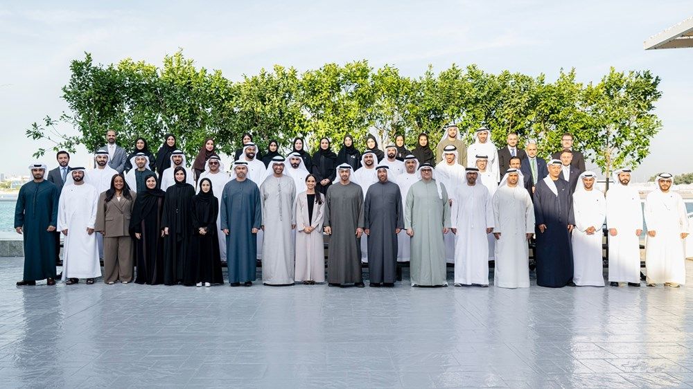 رئيس الدولة يستقبل وفد «مصدر» بمناسبة الذكرى العشرين لتأسيس الشركة