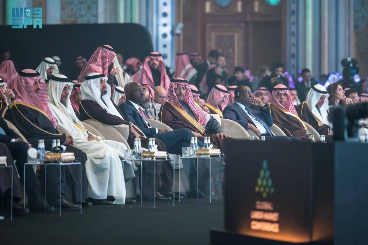 وزير الموارد البشرية يفتتح أعمال المؤتمر الدولي لسوق العمل في الرياض