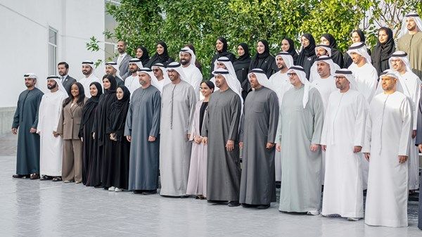 رئيس الدولة يستقبل وفد «مصدر» بمناسبة الذكرى العشرين لتأسيس الشركة