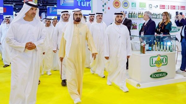محمد بن راشد يزور معرض «جلفود 2026» بمركز دبي التجاري العالمي