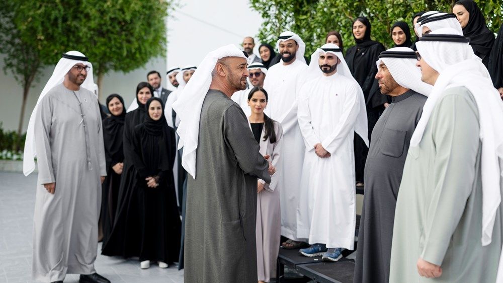 رئيس الدولة يستقبل وفد «مصدر» بمناسبة الذكرى العشرين لتأسيس الشركة