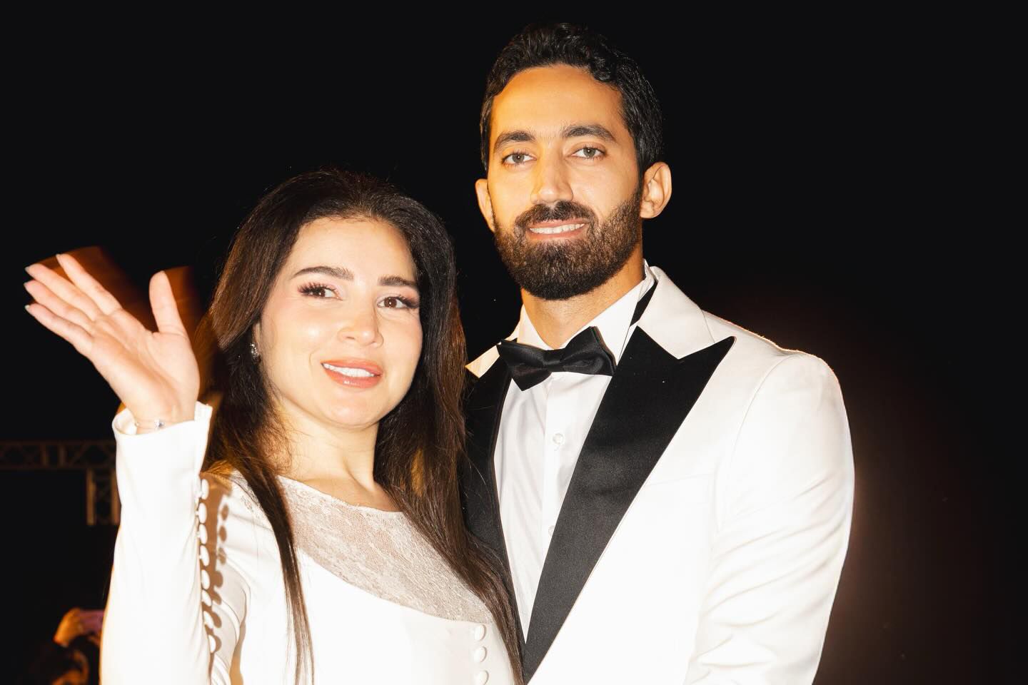 مي عزّ الدّين تحتفل بعيد ميلاد زوجها في موقع استثنائي ورسالة حبّ