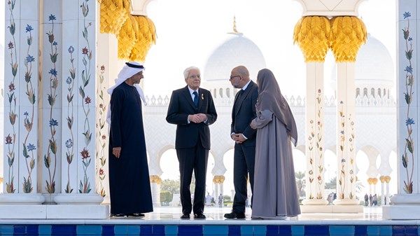 الرئيس الإيطالي يزور جامع الشيخ زايد الكبير في أبوظبي