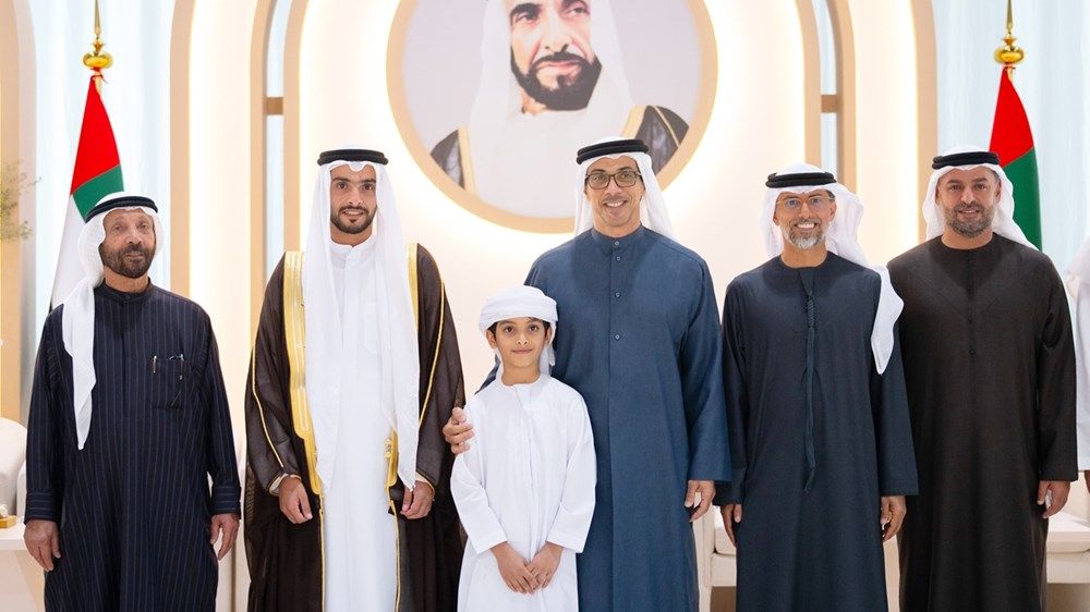 منصور بن زايد يحضر أفراح المزروعي