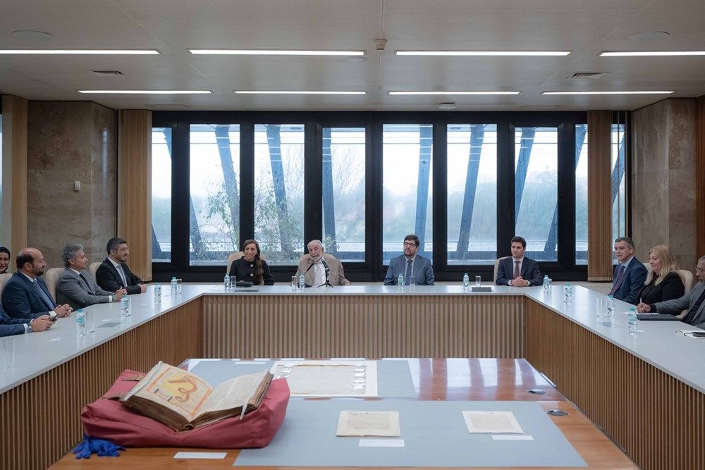 حاكم الشارقة يزور الأرشيف الوطني البرتغالي