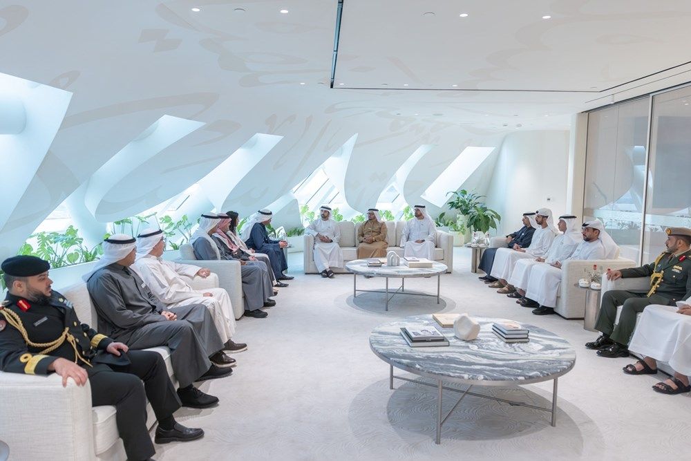 حمدان بن محمد يستعرض ووزير الدفاع الكويتي تعزيز التعاون الثنائي بين البلدين الشقيقين