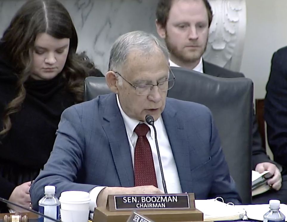 عاجل: مجلس الشيوخ الأميركي يبدأ جلسة مناقشة وتعديل مشروع قانون هيكل سوق العملات الرقمية المنتظر