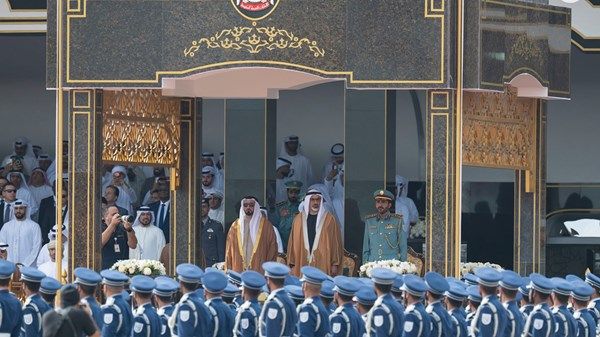 تحت رعاية رئيس الدولة.. خالد بن محمد بن زايد يشهد حفل تخريج كلية الشرطة