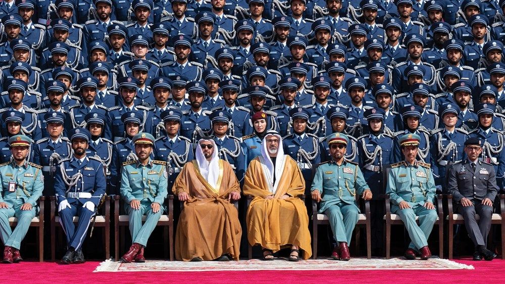 تحت رعاية رئيس الدولة.. خالد بن محمد بن زايد يشهد حفل تخريج كلية الشرطة