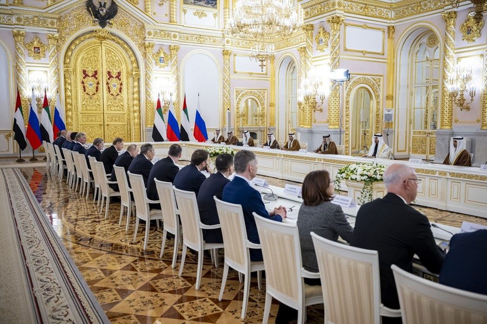 رئيس الدولة والرئيس الروسي يبحثان في موسكو تعزيز التعاون في إطار الشراكة الاستراتيجية بين البلدين