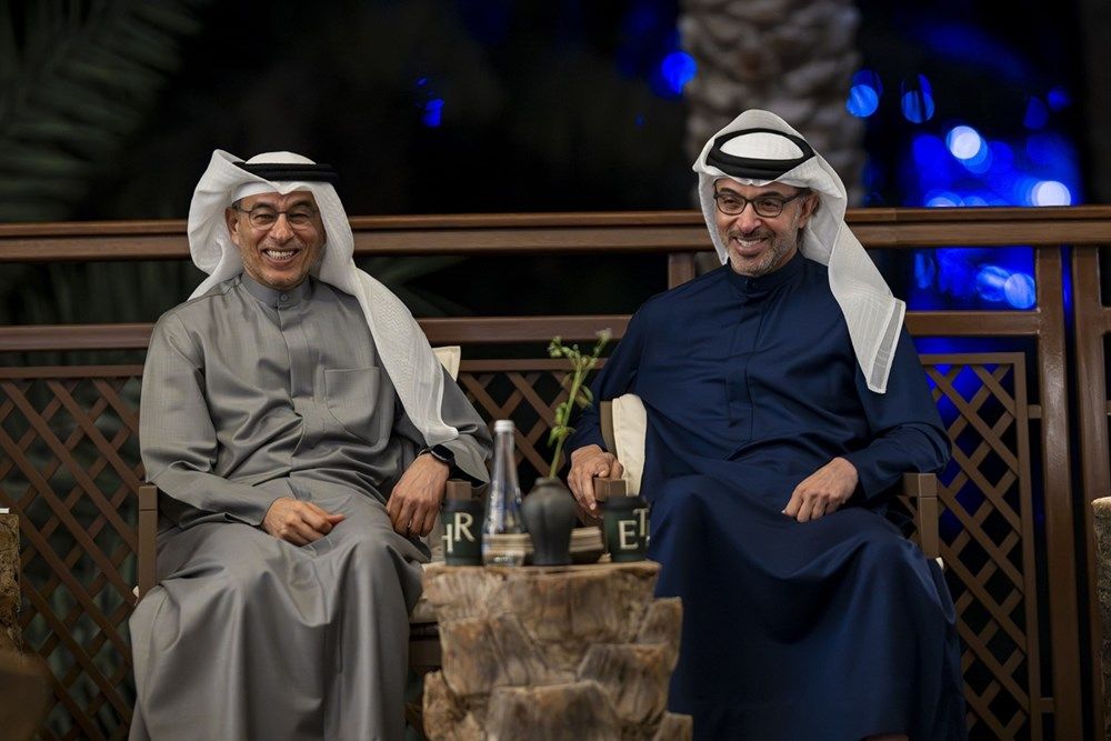 هزاع بن زايد يزور «مركز واحة العين» في منطقة العين