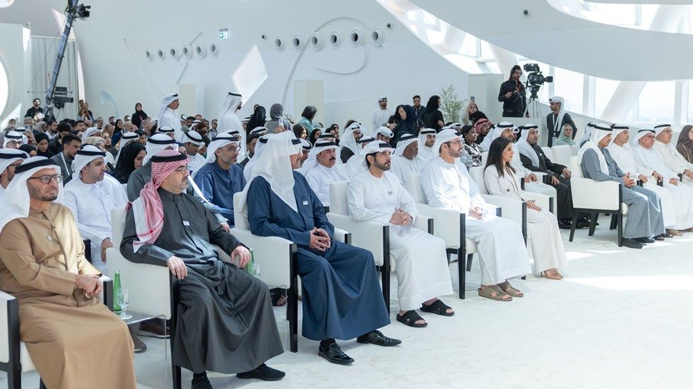 حمدان بن محمد ووزير الدفاع الكويتي يشهدان جانباً من أعمال المنتدى الإعلامي الإماراتي الكويتي