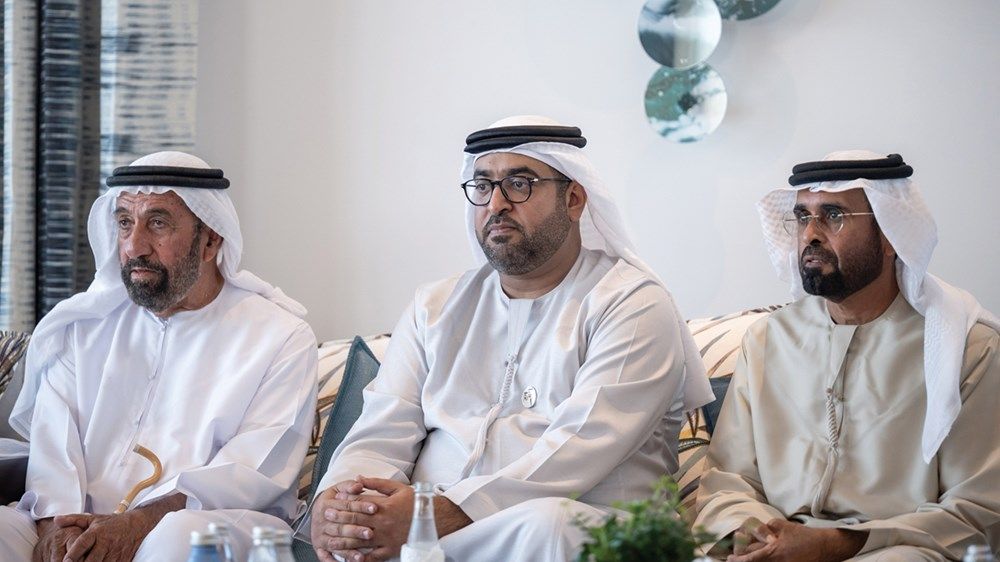 حمدان بن زايد يستقبل هزاع بن زايد في برزة قصر الظنة