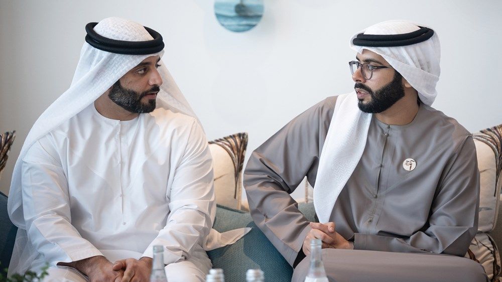 حمدان بن زايد يستقبل هزاع بن زايد في برزة قصر الظنة