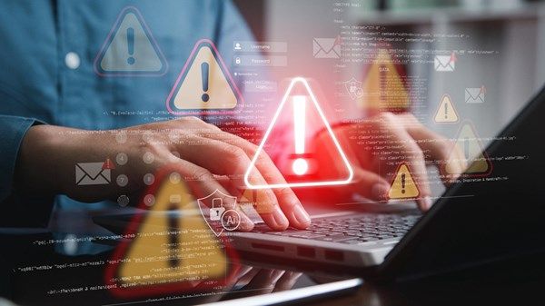 «الأمن السيبراني» و«بريد الإمارات» و«درب» تحذر من رسائل احتيالية