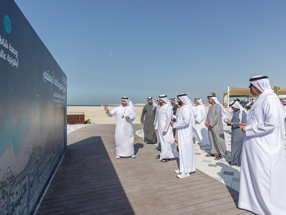 حمدان بن محمد يعتمد مخطط تطوير مشروع شاطئ "أم سقيم"