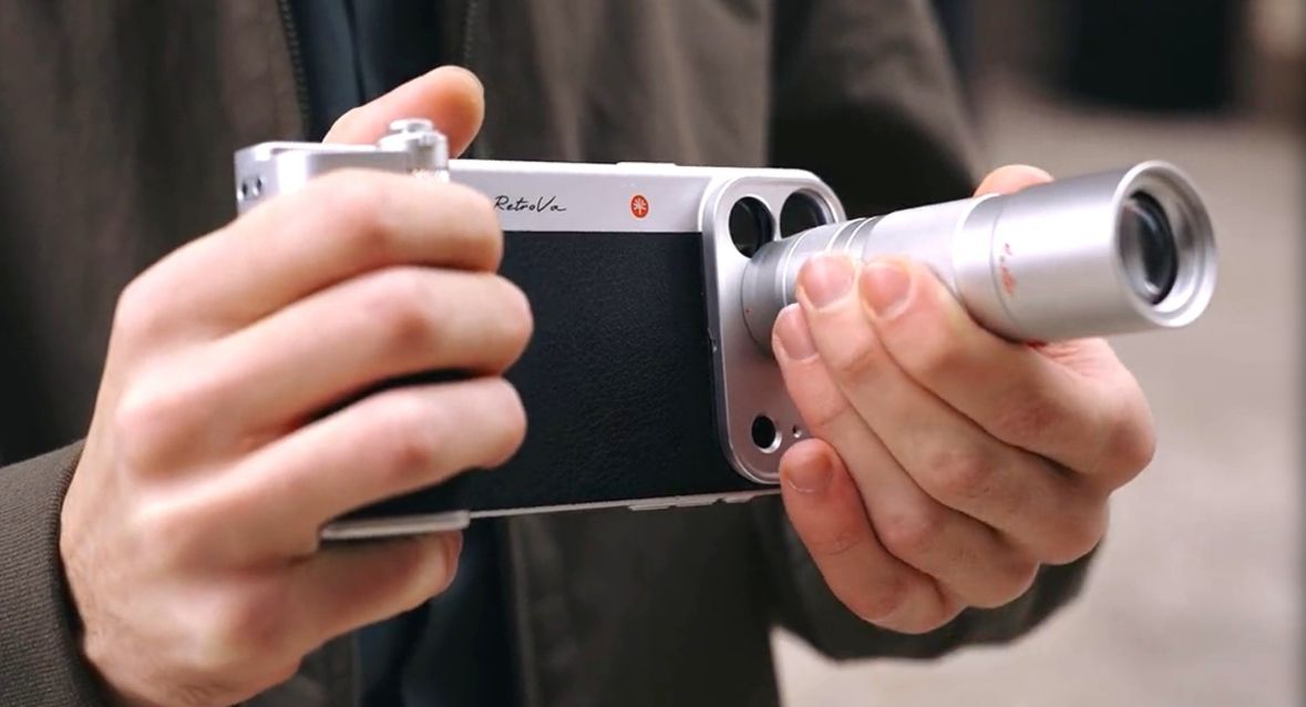 تكنولوجيا: آيفون يتحول إلى كاميرا احترافية مع طقم تصوير جديد وعدسة Teleconverter لتكبير أقوى