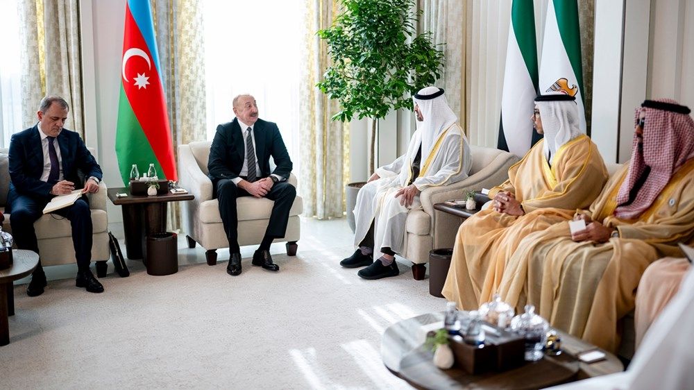 رئيس الدولة ورئيس أذربيجان يبحثان علاقات التعاون في إطار الشراكة الإستراتيجية الشاملة بين البلدين