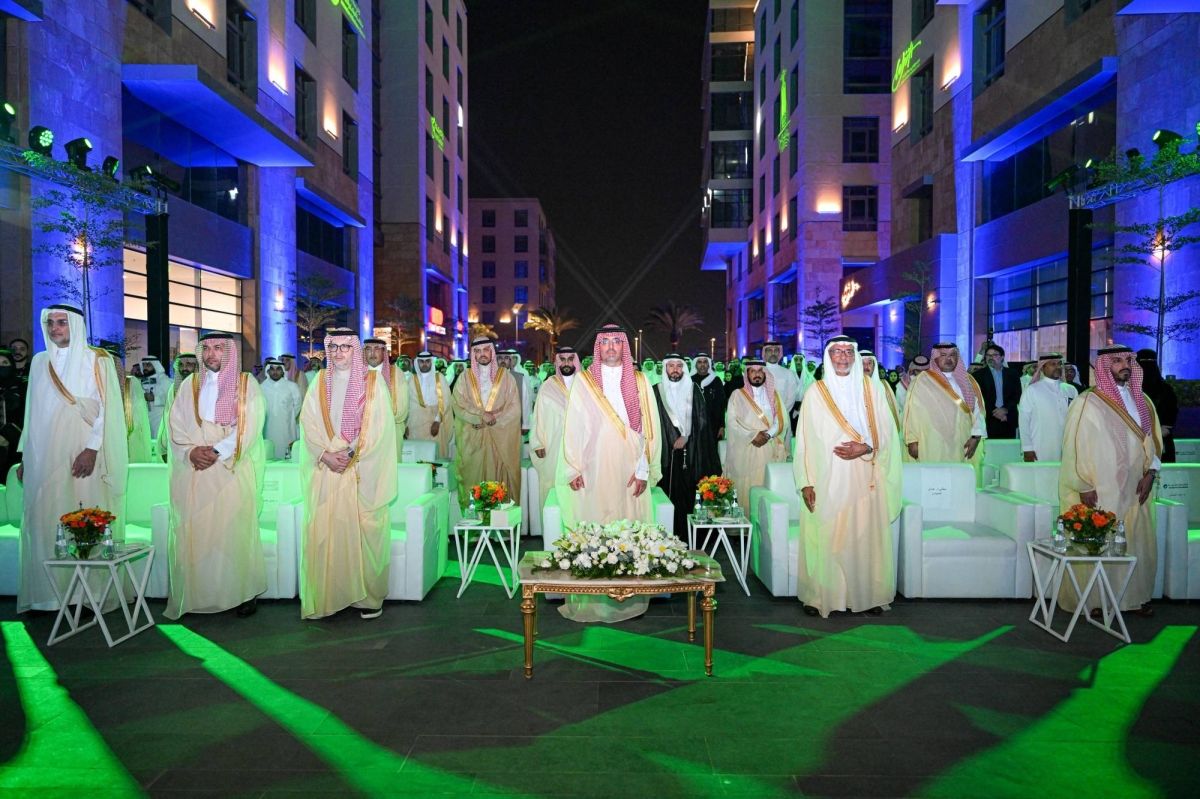 محافظ جدة  يفتتح مجمع ومنطقة وادي جدة للابتكار والأعمال بجامعة الملك عبدالعزيز 