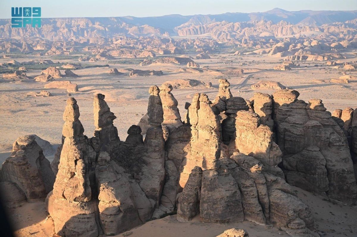 العلا ترسم تجربة سياحية استثنائية تجمع التحليق والمغامرة في أحضان الطبيعة