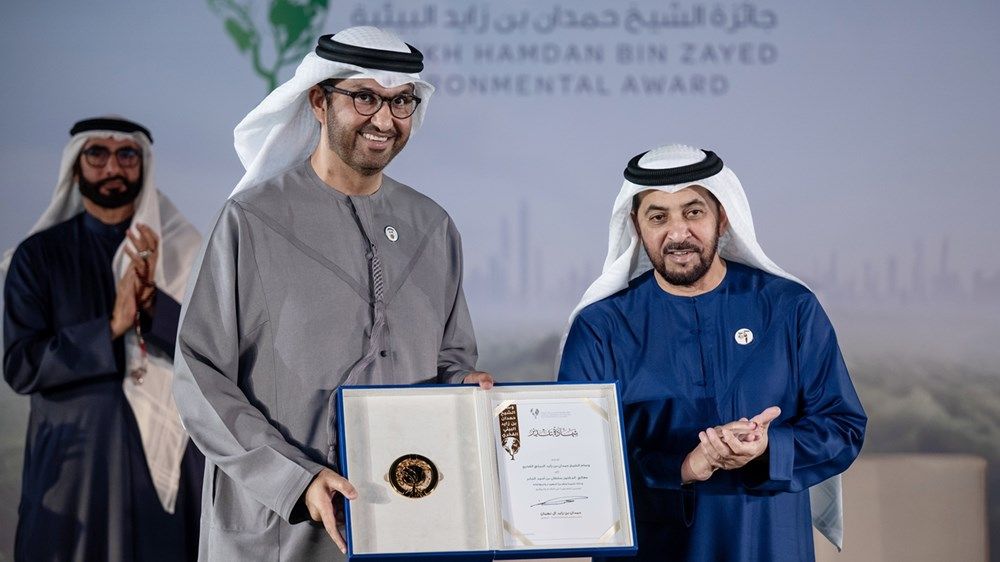 حمدان بن زايد يكرِّم الفائزين بالدورة الثانية من جائزة الشيخ حمدان بن زايد البيئية