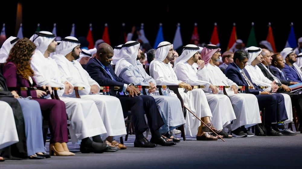 محمد بن راشد يشهد كلمة ألقاها رئيس وزراء إسبانيا في القمة العالمية للحكومات