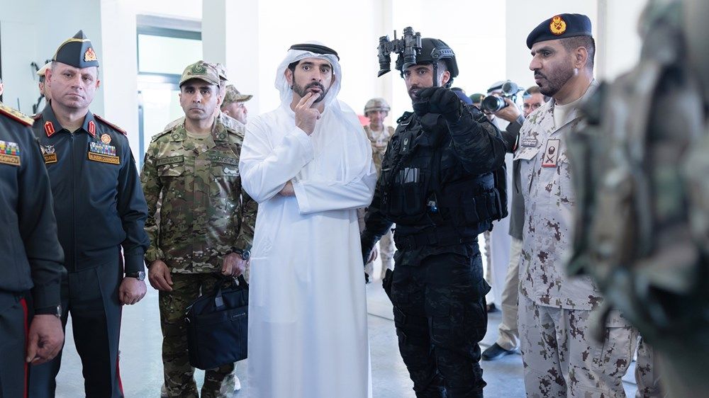 بحضور وزير دفاع أذربيجان.. حمدان بن محمد يشهد تمرين «درع السلام 2026»