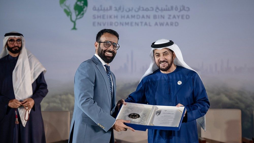 حمدان بن زايد يكرِّم الفائزين بالدورة الثانية من جائزة الشيخ حمدان بن زايد البيئية