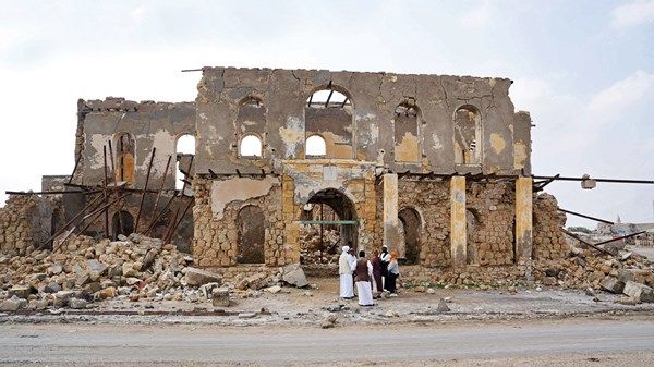 حظر «الإخوان» إقليمياً يفتح نافذة لحل سياسي في السودان